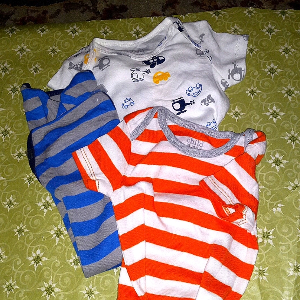 Carter's NWOT Onesies Short-Sleeve T's: 3-pack, 6-12mos